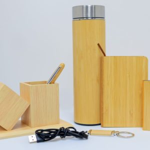 This wooden executive Gift Set features a sleek complete with a matching pen neatly tucked inside. The high-quality material used, gives the notebook a luxurious feel, making it the perfect accessory for any professional setting.